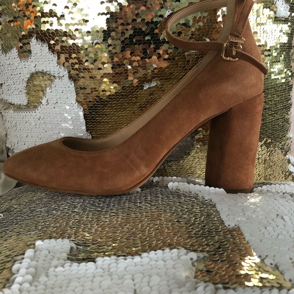 Gianni Bini Suede Pumps